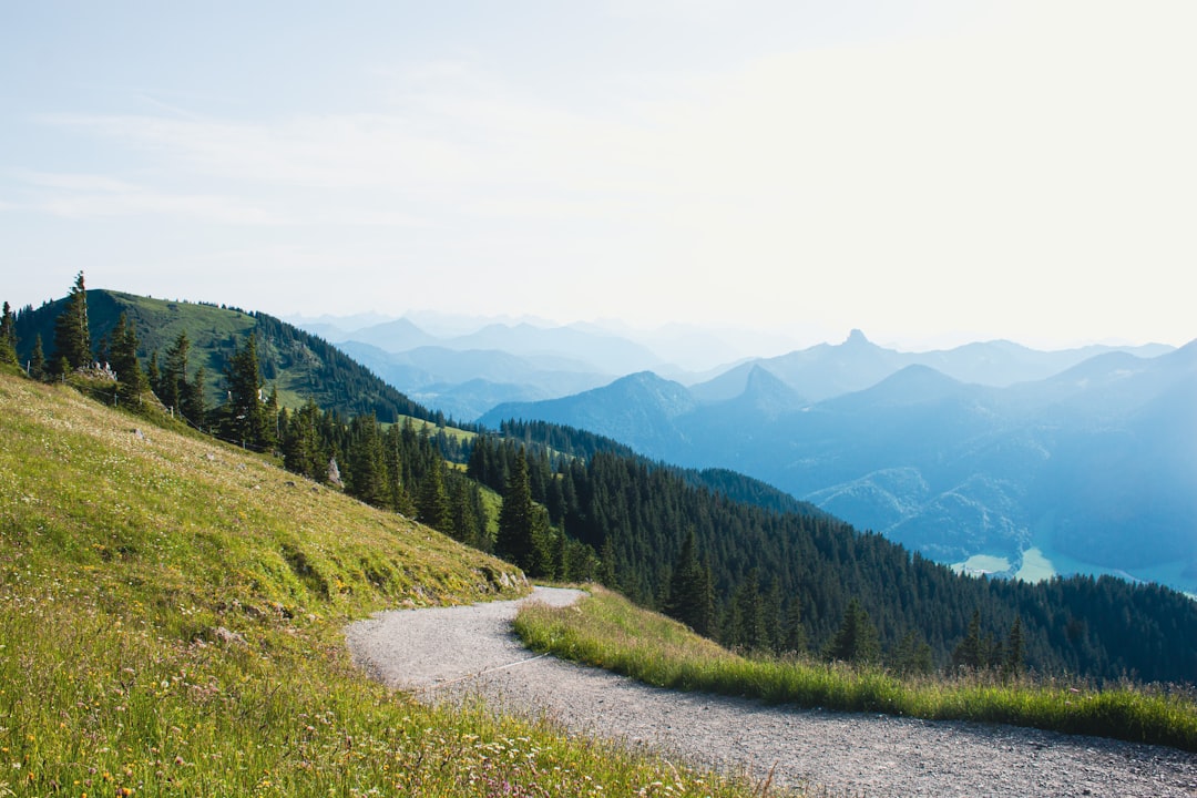 Photo Hiking trail